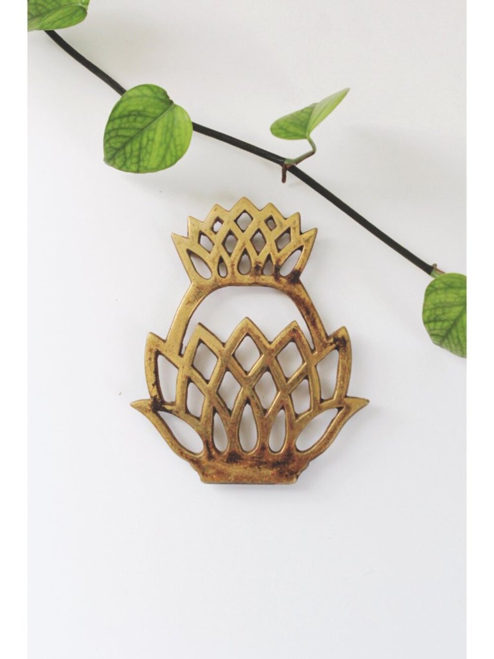 Vintage Brass Pineapple Trivet or Wall Hanging - Picture 2 of 4